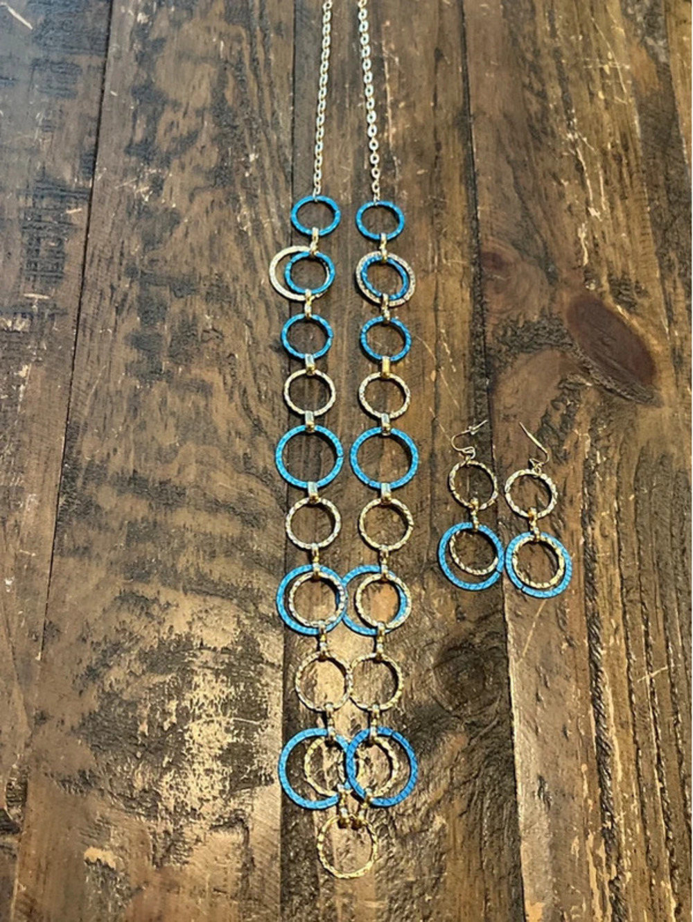 0021 NWT Gold & Turquoise Blue Textured Circle Link Necklace & Earrings Set